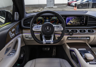 Подержанный автомобиль Mercedes-Benz GLE 2020 года (10 фото)
