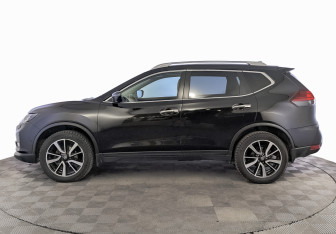 Подержанный автомобиль Nissan X-Trail 2020 года (8 фото)