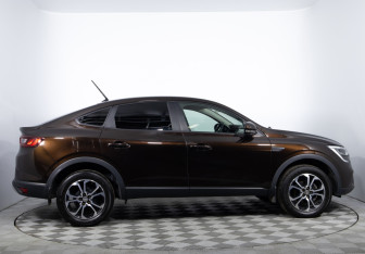 Подержанный автомобиль Renault Arkana 2019 года (4 фото)