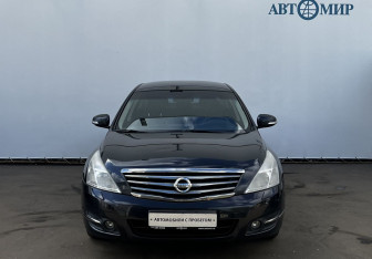 Подержанный автомобиль Nissan Teana 2011 года (2 фото)