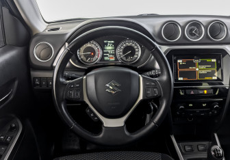 Подержанный автомобиль Suzuki Vitara 2020 года (21 фото)