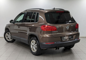 Подержанный автомобиль Volkswagen Tiguan 2014 года (7 фото)