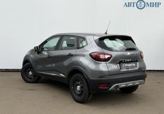 Подержанный автомобиль Renault Kaptur 2019 года (6 фото)