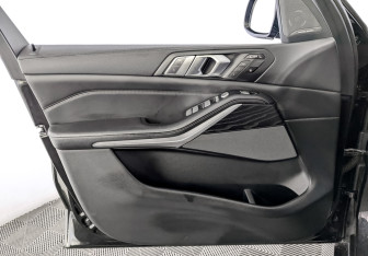 Подержанный автомобиль BMW X7 2019 года (21 фото)