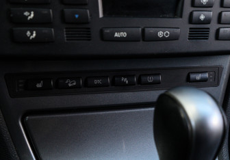Подержанный автомобиль BMW X3 2010 года (17 фото)