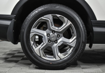 Подержанный автомобиль Honda CR-V 2017 года (6 фото)