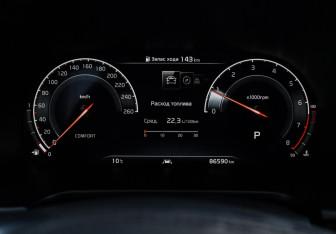 Подержанный автомобиль Kia K900 2019 года (34 фото)