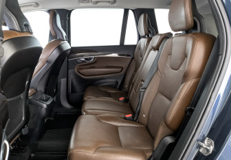 Подержанный автомобиль Volvo XC90 2018 года (12 фото)