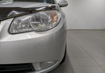 Подержанный автомобиль Hyundai Elantra Sedan 2007 года (16 фото)