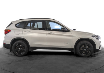 Подержанный автомобиль BMW X1 2017 года (4 фото)