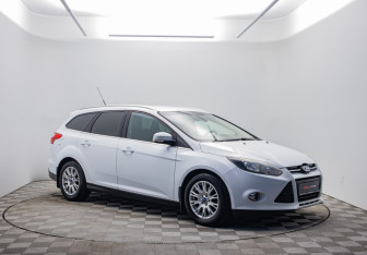 Подержанный автомобиль Ford Focus Wagon 2013 года (3 фото)