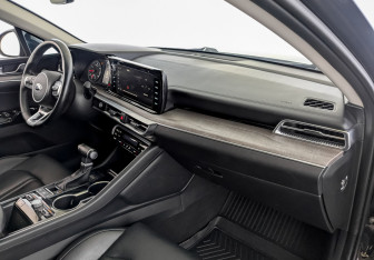 Подержанный автомобиль Kia K5 2020 года (11 фото)