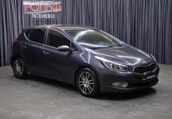 Подержанный автомобиль Kia Ceed Hatchback 2014 года (3 фото)