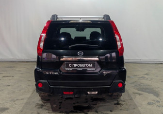 Подержанный автомобиль Nissan X-Trail 2011 года (5 фото)
