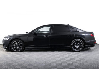 Подержанный автомобиль Audi A8 2019 года (8 фото)
