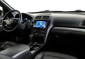 Подержанный автомобиль Ford Explorer 2018 года (6 фото)