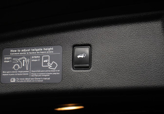 Подержанный автомобиль Infiniti QX50 2019 года (23 фото)