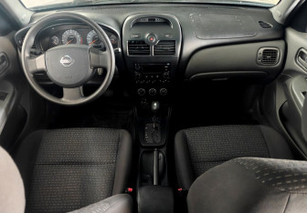 Подержанный автомобиль Nissan Almera Classic 2008 года (11 фото)