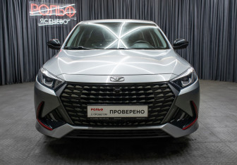 Подержанный автомобиль Kaiyi E5 2023 года (2 фото)