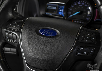 Подержанный автомобиль Ford Explorer 2016 года (11 фото)