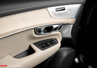 Новый Volvo XC90 2026 (17 фото)