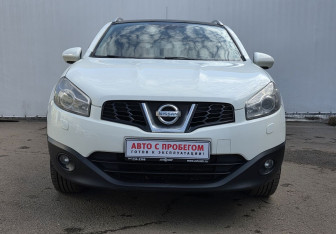 Подержанный автомобиль Nissan Qashqai 2010 года (2 фото)