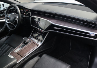 Подержанный автомобиль Audi A7 2021 года (7 фото)