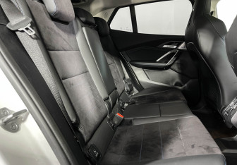 Подержанный автомобиль BMW X2 2024 года (14 фото)
