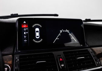 Подержанный автомобиль BMW X5 2011 года (14 фото)