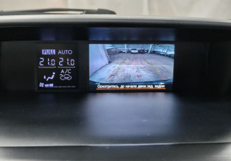 Подержанный автомобиль Subaru XV 2013 года (16 фото)