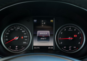 Подержанный автомобиль Mercedes-Benz GLC Coupe 2019 года (12 фото)