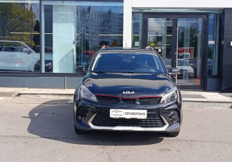 Подержанный автомобиль Kia Rio Sedan 2022 года (2 фото)