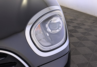 Подержанный автомобиль MINI Countryman 2019 года (11 фото)