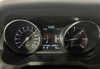 Подержанный автомобиль Land Rover Range Rover Evoque 2012 года (11 фото)