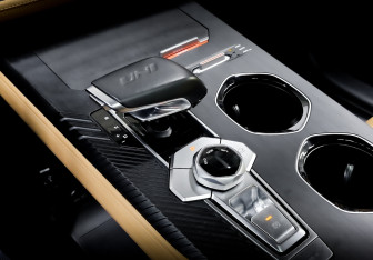 Подержанный автомобиль Changan UNI-K 2023 года (28 фото)