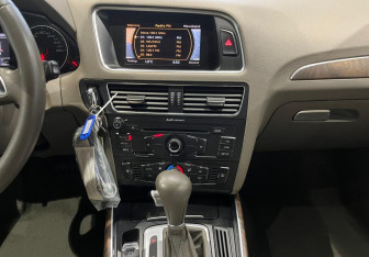 Подержанный автомобиль Audi Q5 2011 года (19 фото)