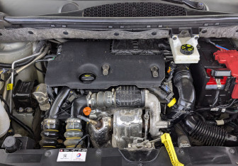 Подержанный автомобиль Peugeot Partner 2021 года (9 фото)