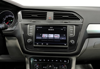 Подержанный автомобиль Volkswagen Tiguan 2017 года (15 фото)