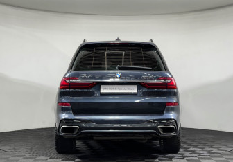Подержанный автомобиль BMW X7 2019 года (4 фото)