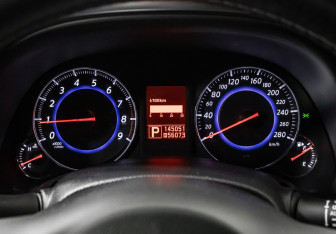 Подержанный автомобиль Infiniti FX 2011 года (10 фото)