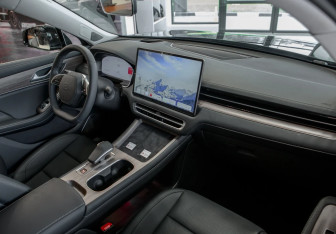 Новый Evolute i-JET 2025 (7 фото)