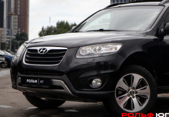 Подержанный автомобиль Hyundai Santa Fe 2012 года (14 фото)