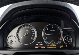 Подержанный автомобиль BMW X5 2018 года (16 фото)