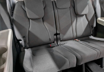 Подержанный автомобиль Kia Carnival 2021 года (13 фото)