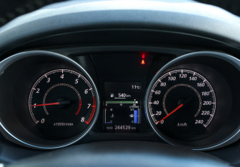 Подержанный автомобиль Mitsubishi ASX 2012 года (11 фото)