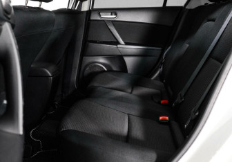 Подержанный автомобиль Mazda 3 Sedan 2012 года (9 фото)