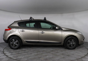 Подержанный автомобиль Renault Megane Hatchback 2012 года (4 фото)