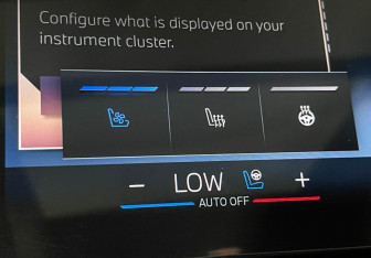 Подержанный автомобиль BMW X5 2025 года (21 фото)