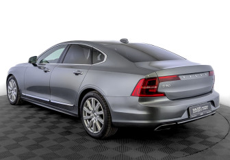 Подержанный автомобиль Volvo S90 2019 года (7 фото)