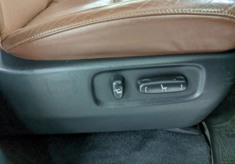 Подержанный автомобиль Toyota Land Cruiser Suv 2016 года (24 фото)